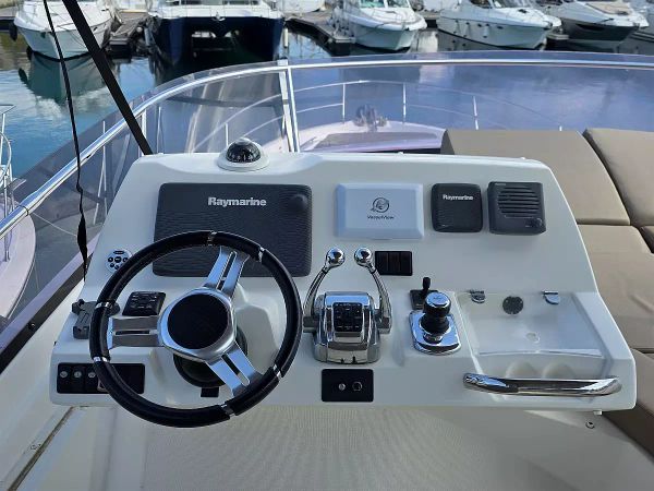 Jeanneau Prestige 550 | Very Berry