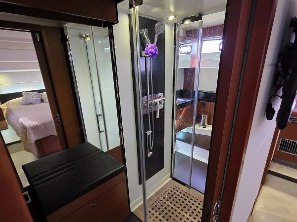 Jeanneau Prestige 550 | Very Berry