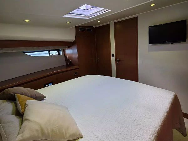 Jeanneau Prestige 550 | Very Berry