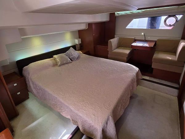 Jeanneau Prestige 550 | Very Berry