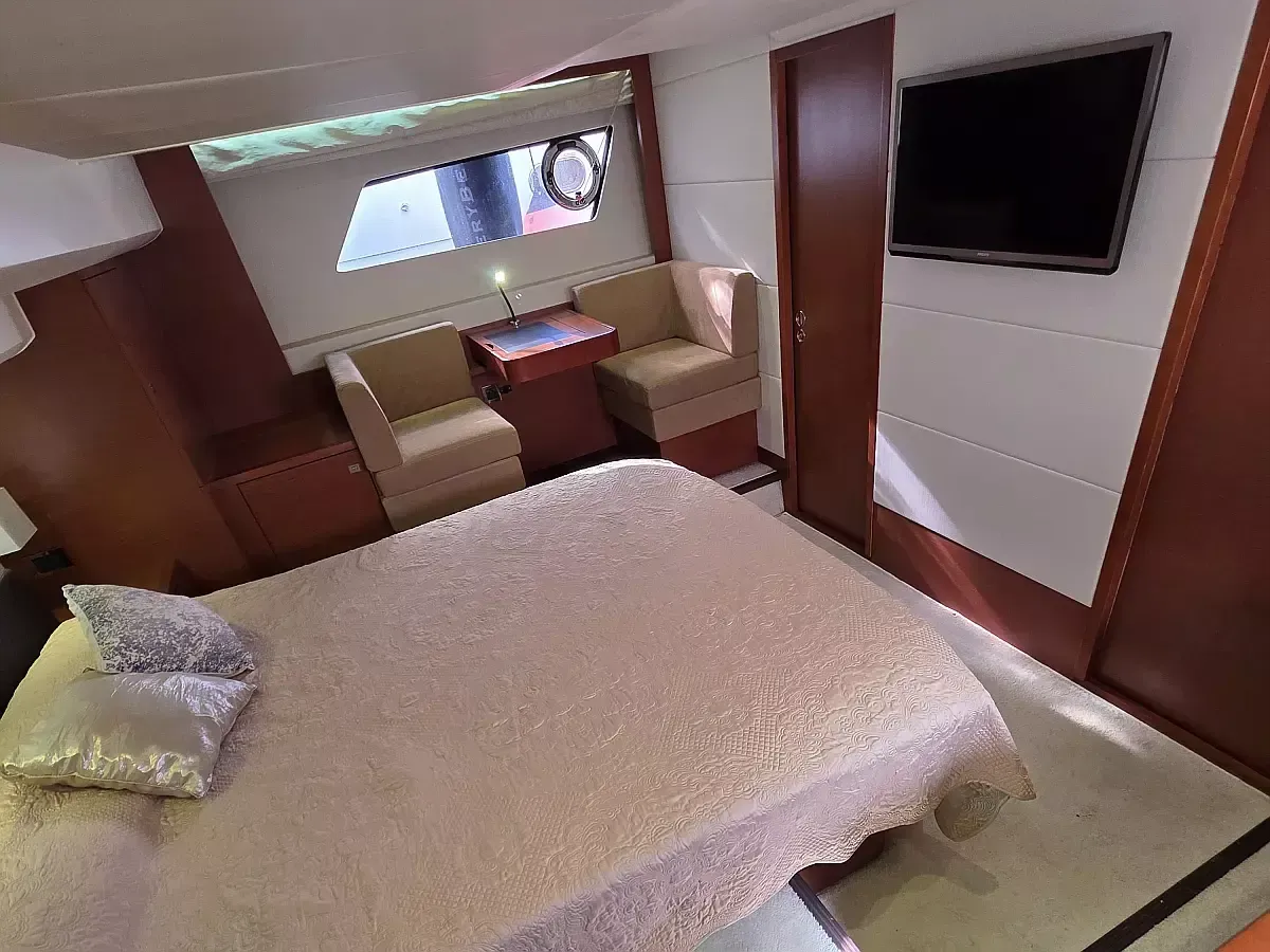 Jeanneau Prestige 550 | Very Berry