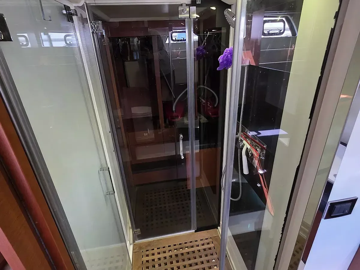 Jeanneau Prestige 550 | Very Berry