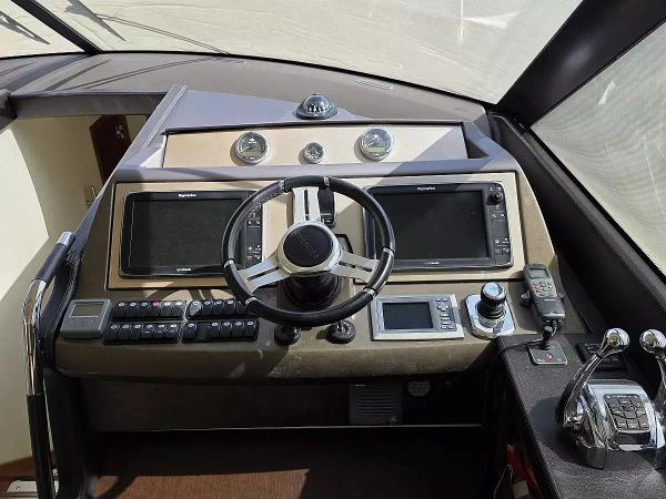 Jeanneau Prestige 550 | Very Berry