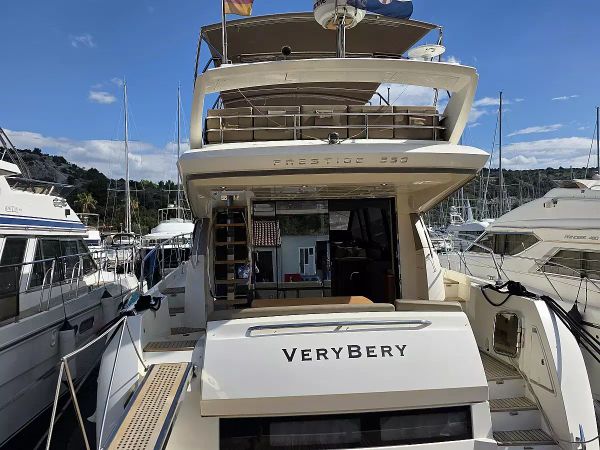 Jeanneau Prestige 550 | Very Berry