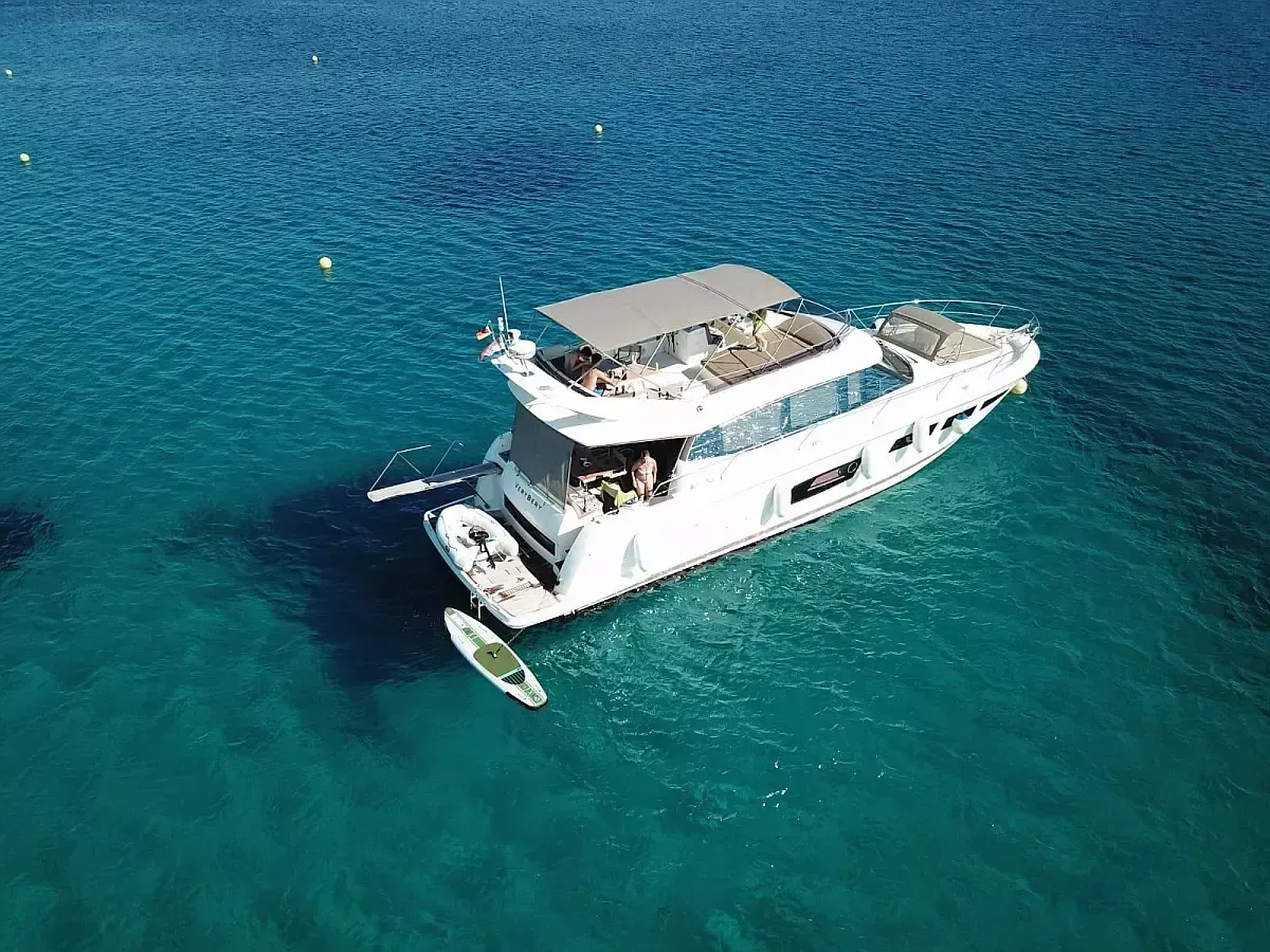 Jeanneau Prestige 550 | Very Berry