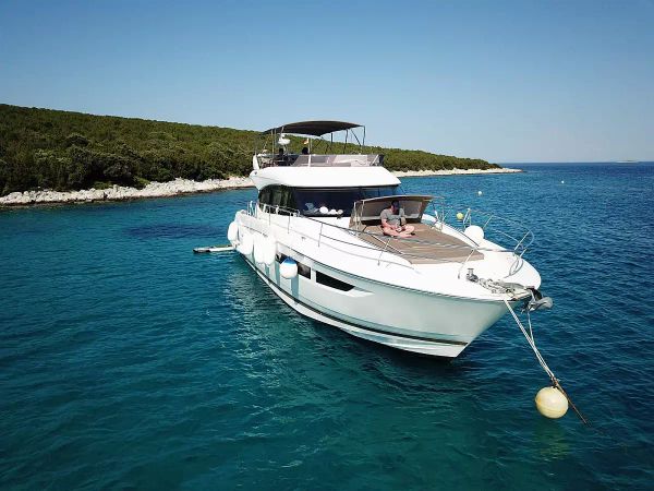 Jeanneau Prestige 550 | Very Berry