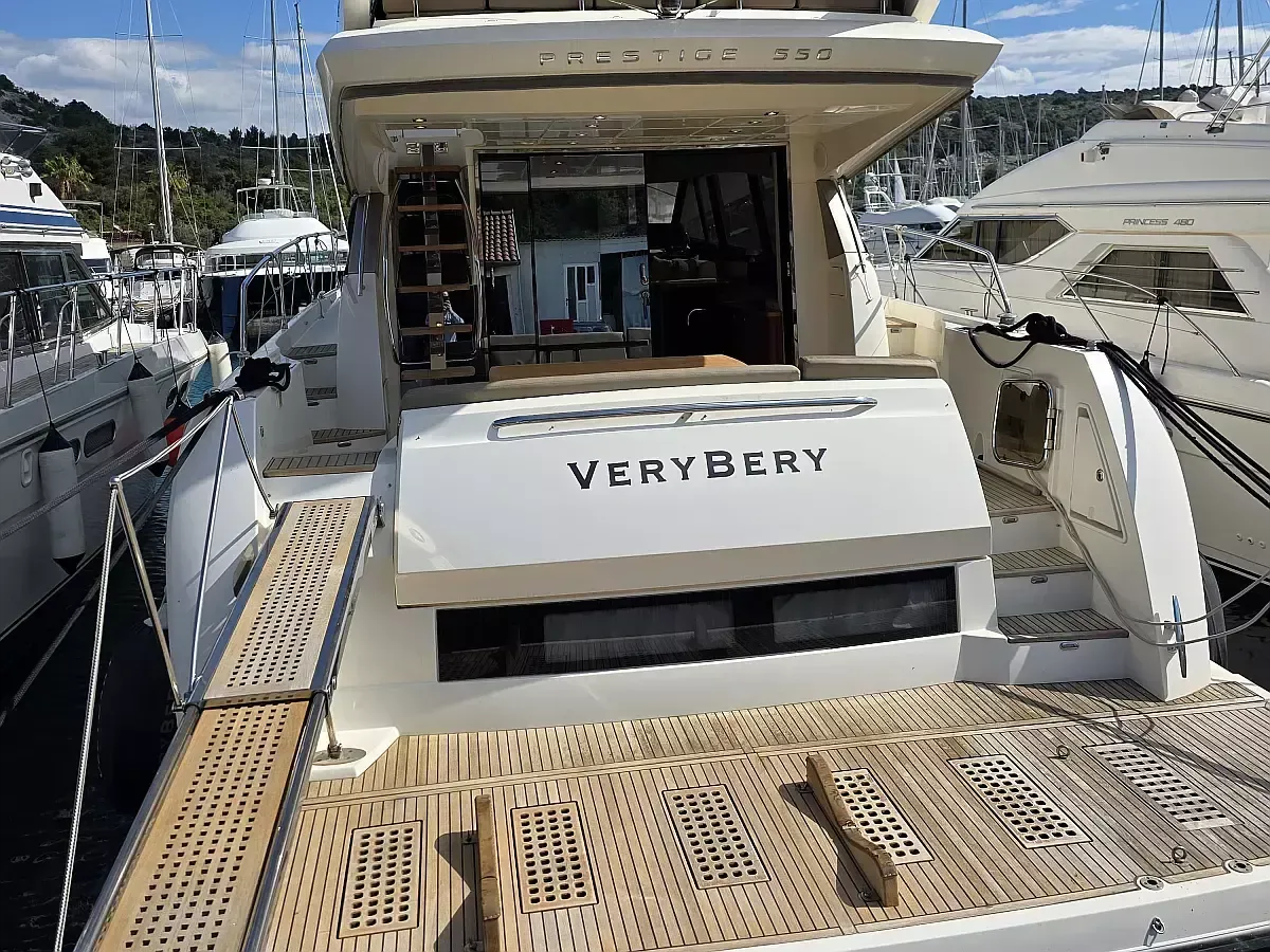 Jeanneau Prestige 550 | Very Berry