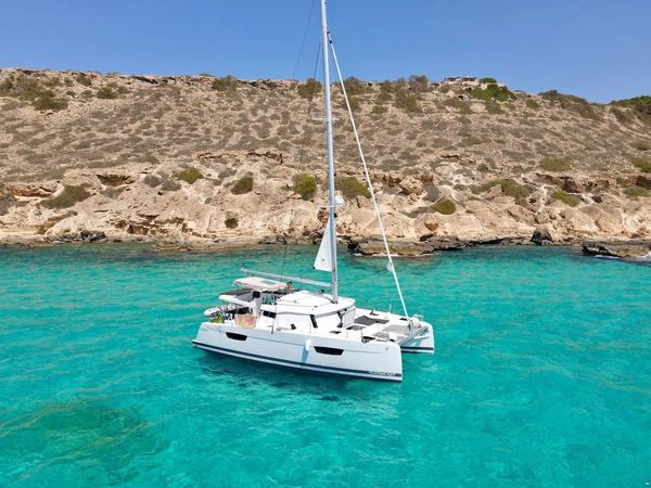 Fountaine Pajot Astrea 42 | Kahuna