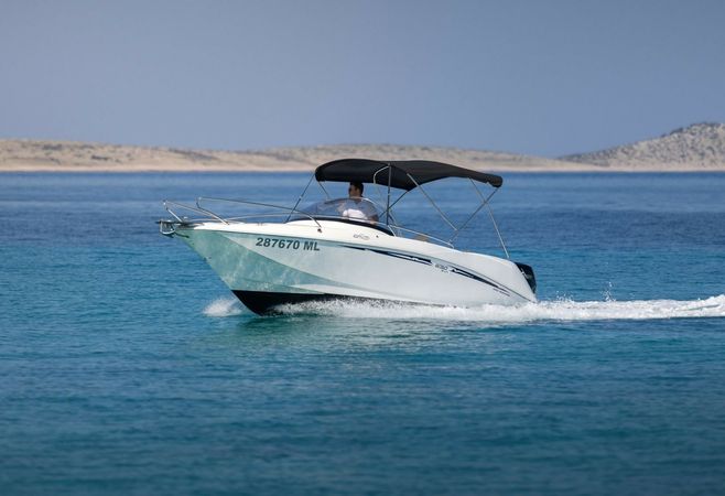 Galeon 630 | White