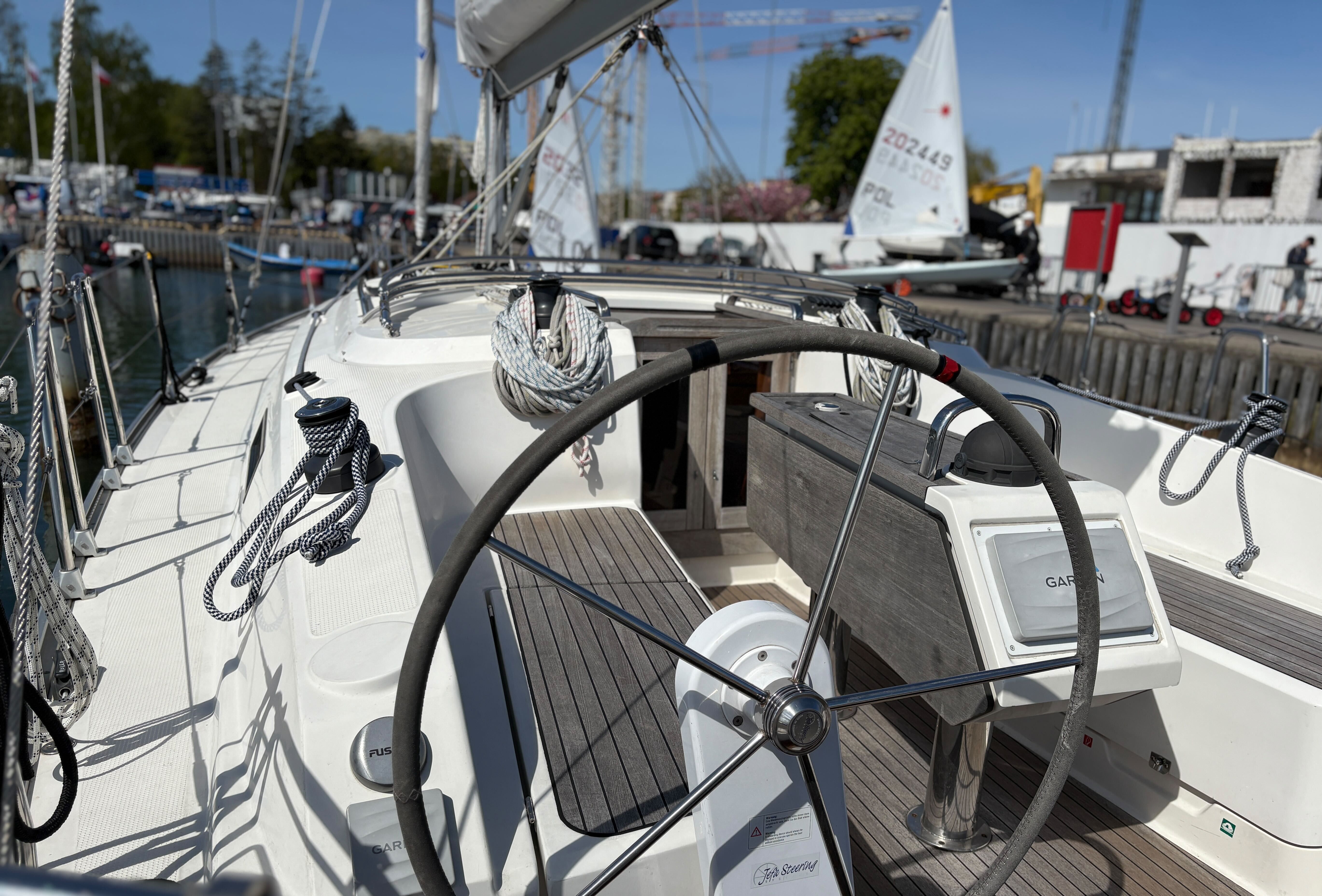 Bavaria Cruiser 37 | Scorpio