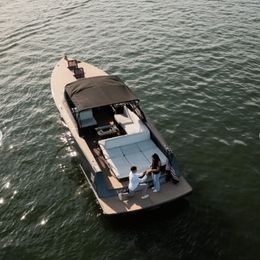 Van Dutch 40 | Captain Newport