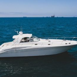 Sea Ray 450 | Captain Newport