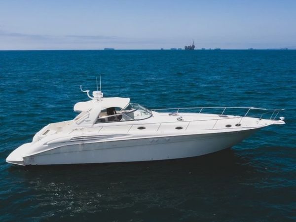 Sea Ray 450 | Captain Newport