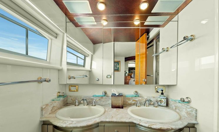 Cheoy Lee 87 | Angelica