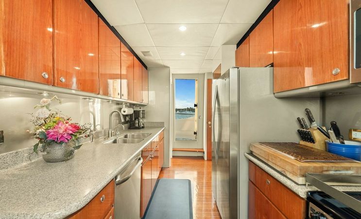 Cheoy Lee 87 | Angelica