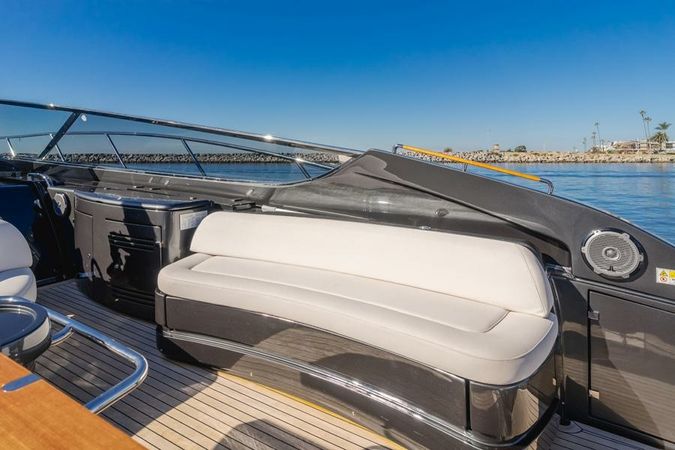 Riva Virtus 63 | Pergola
