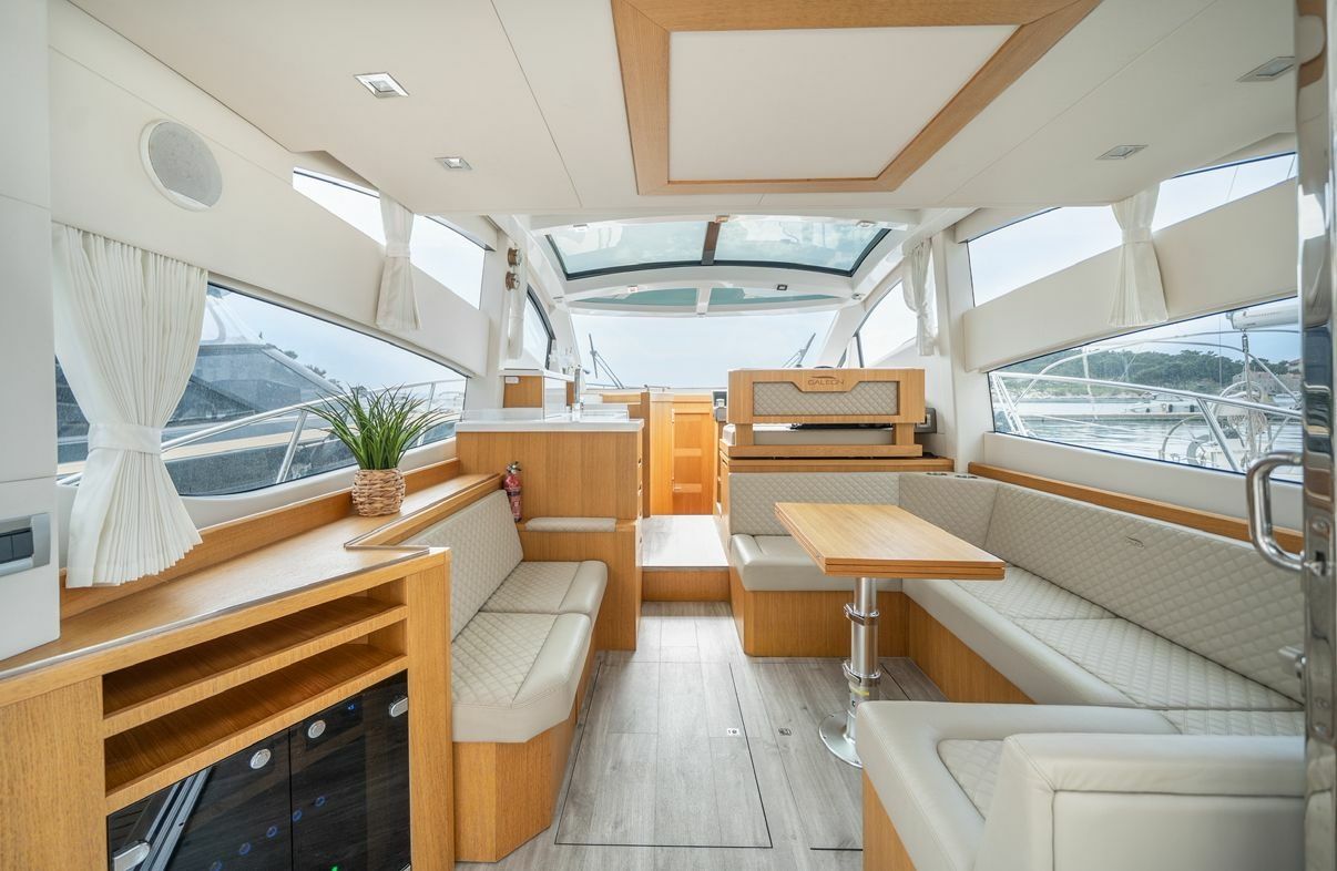 Galeon 430 Skydeck | Bellagio