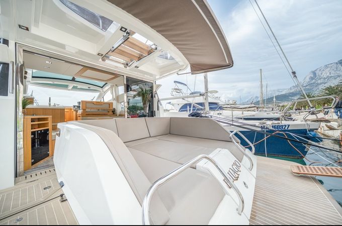 Galeon 430 Skydeck | Bellagio