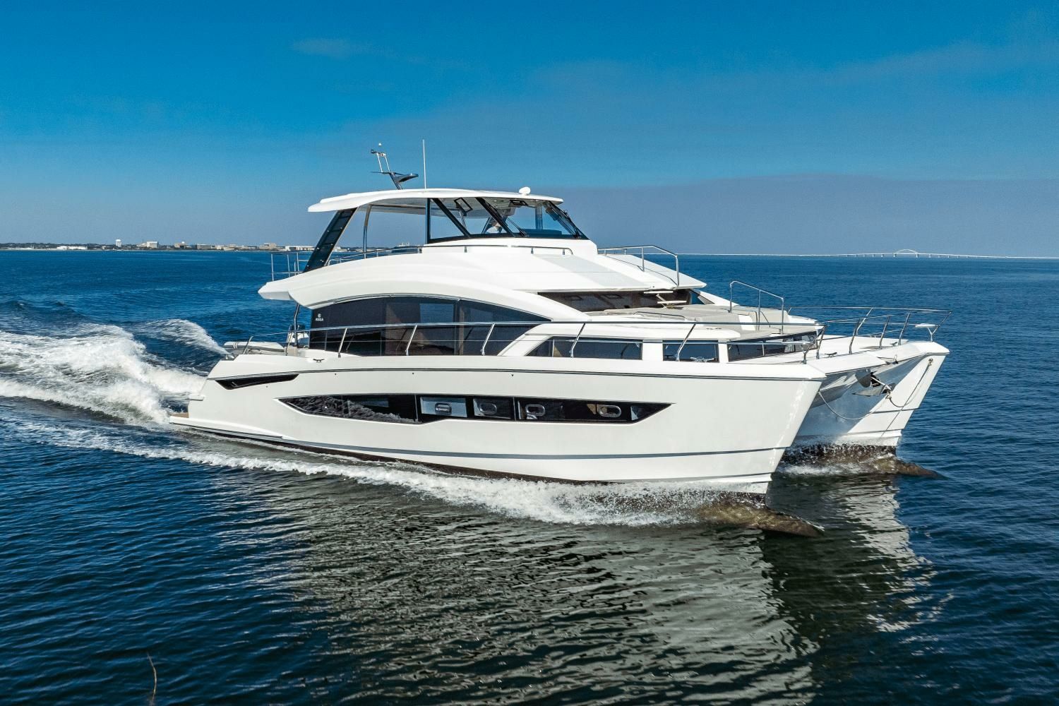 Aquila 54 | Southern Cross