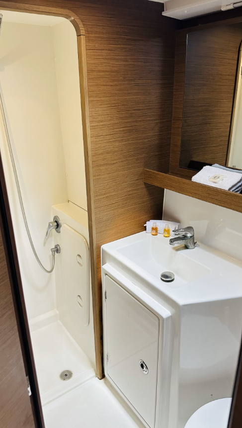 Lagoon 42 | Rev’Anou