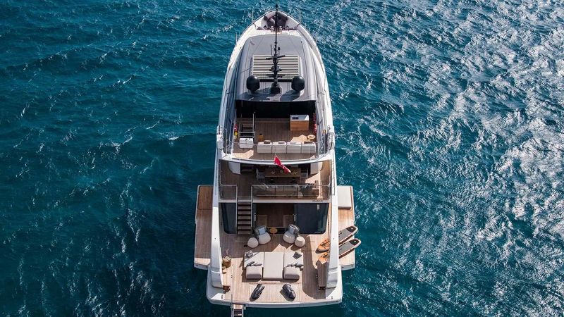 Sanlorenzo SX112 | On Time