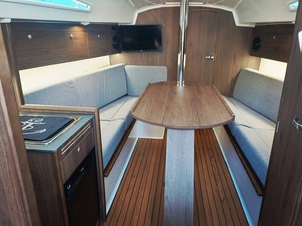 Antila 27 Family | Kira