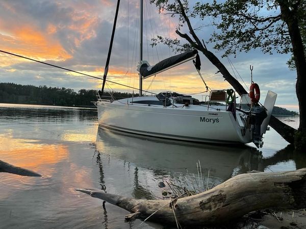 Antila 27 Family | Morys