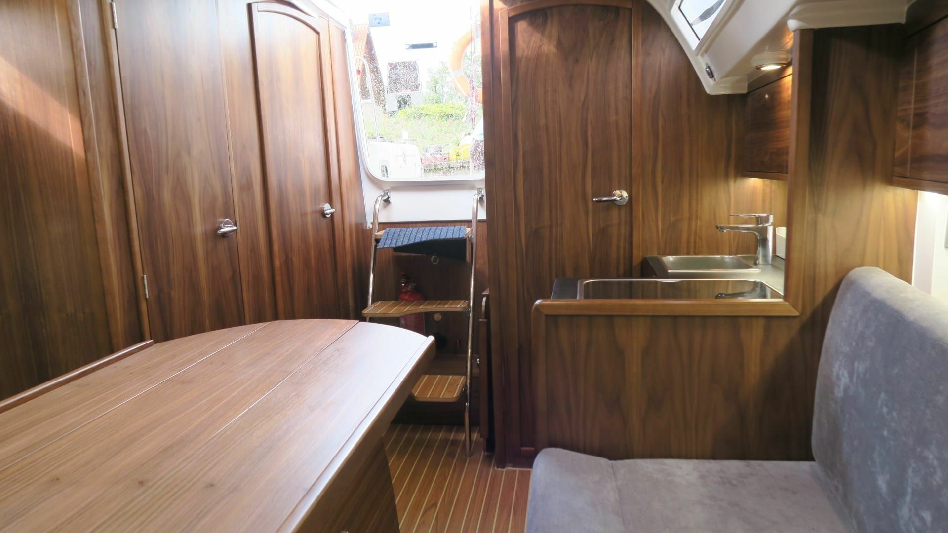 Antila 27 Family | Morys