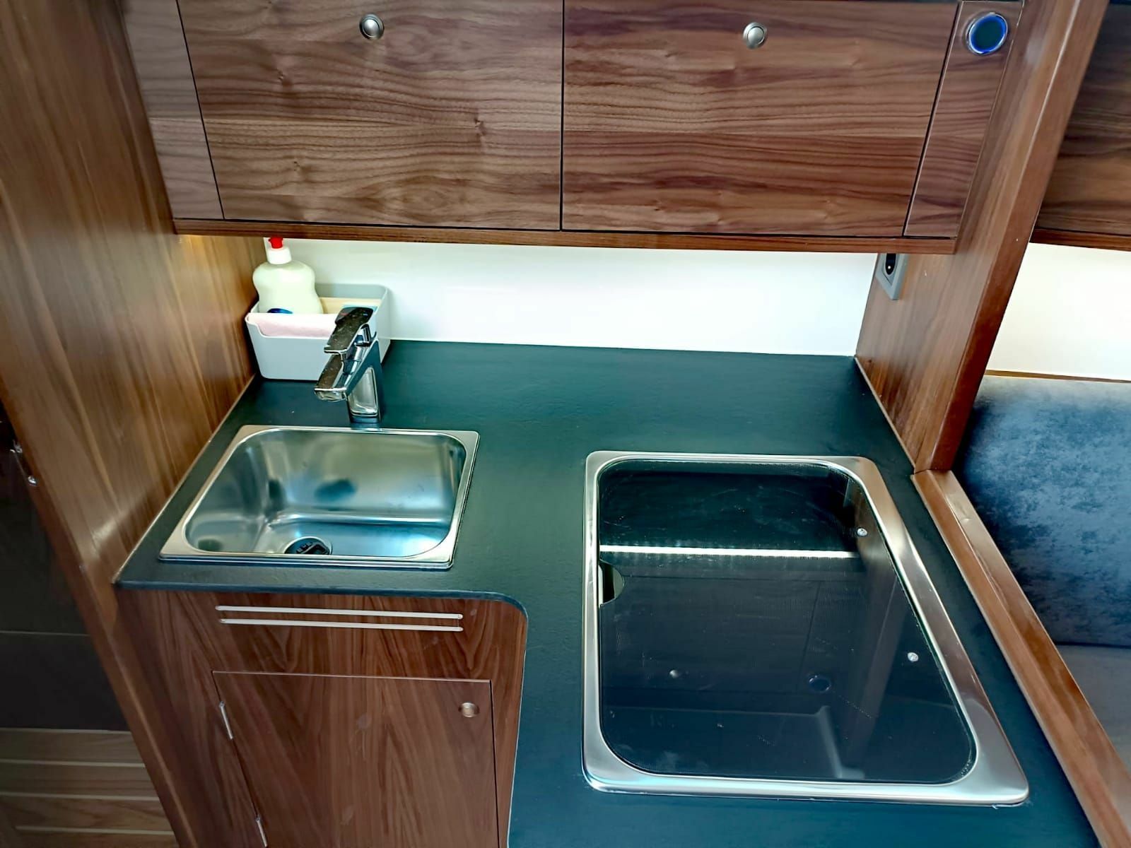 Antila 27 Family | Morys