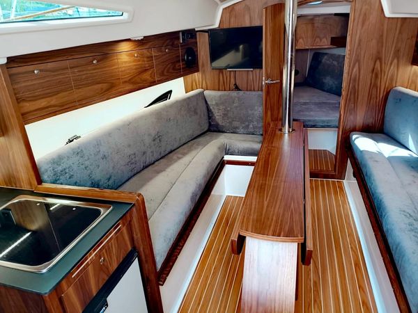 Antila 27 Family | Morys