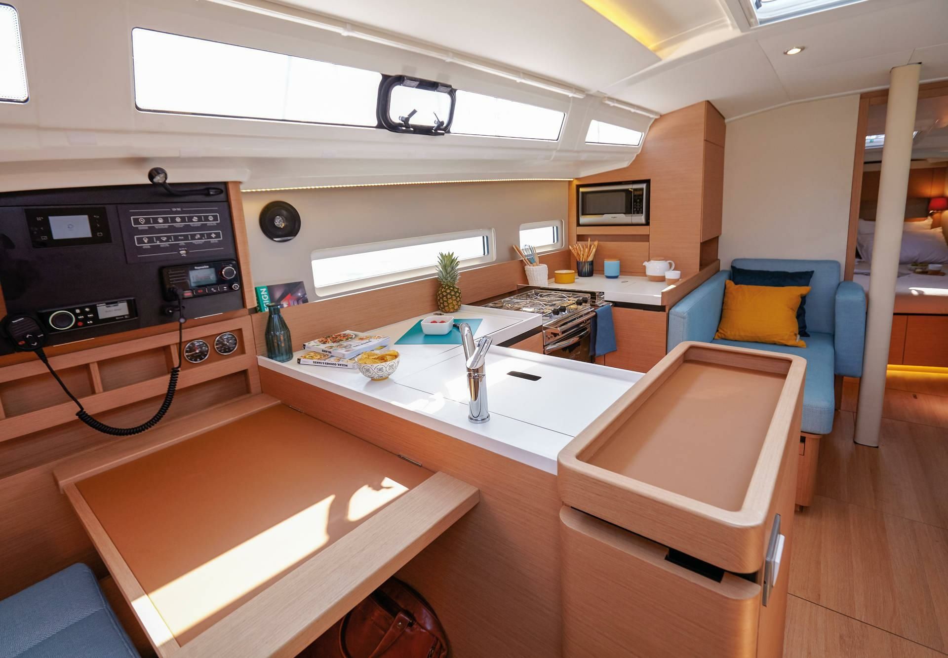 Jeanneau Sun Odyssey 410 | Escape