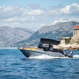 Quicksilver 675 | 25