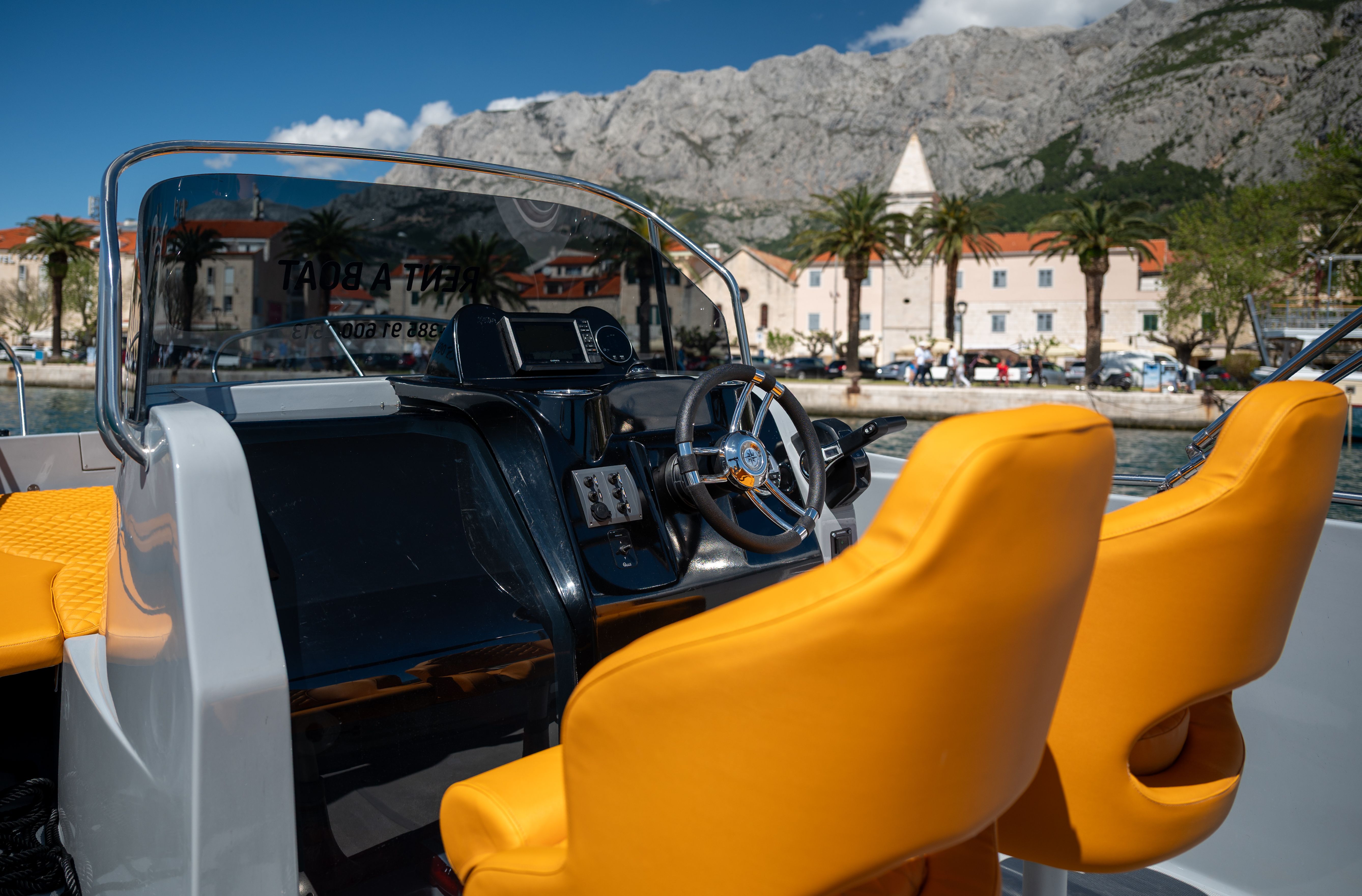 Quicksilver 675 | 25