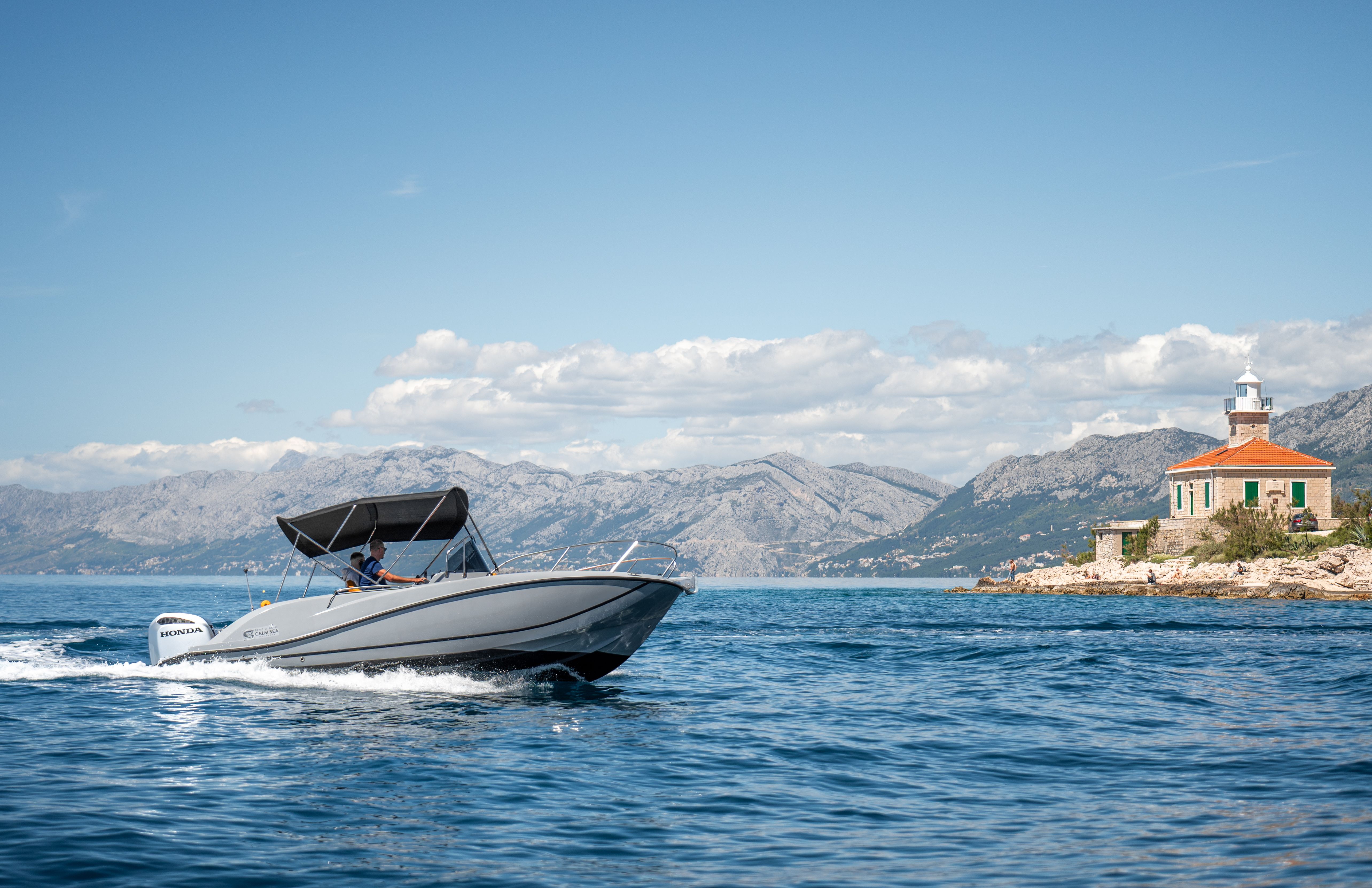 Quicksilver 675 | 25