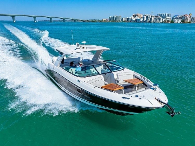 Sea Ray 350 SLX | Top Shelf
