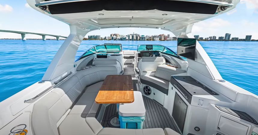 Sea Ray 350 SLX | Top Shelf