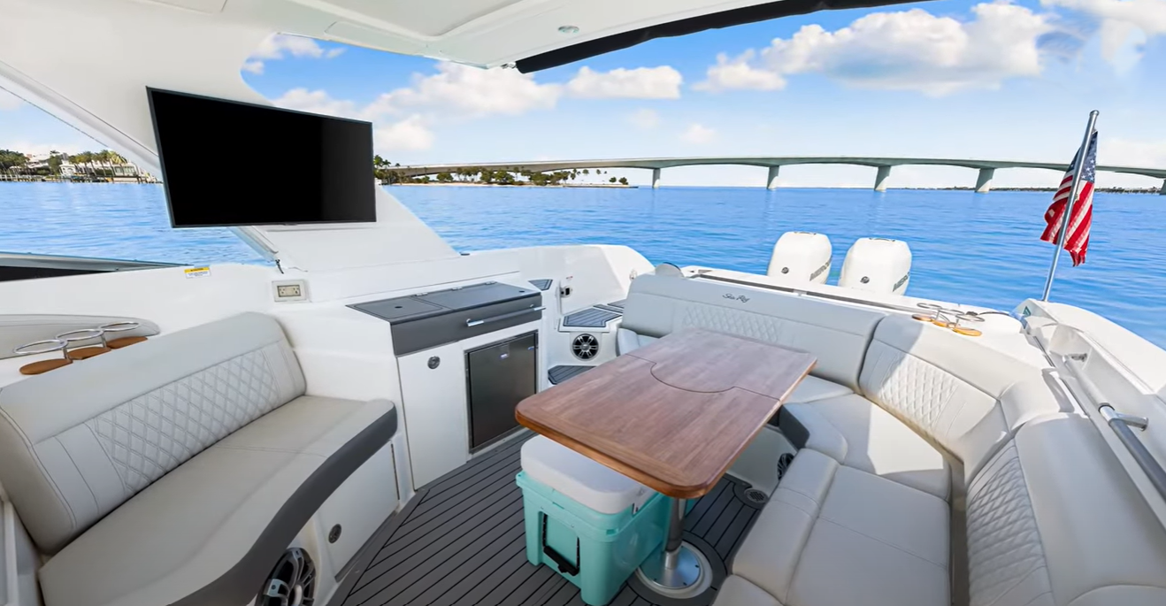 Sea Ray 350 SLX | Top Shelf