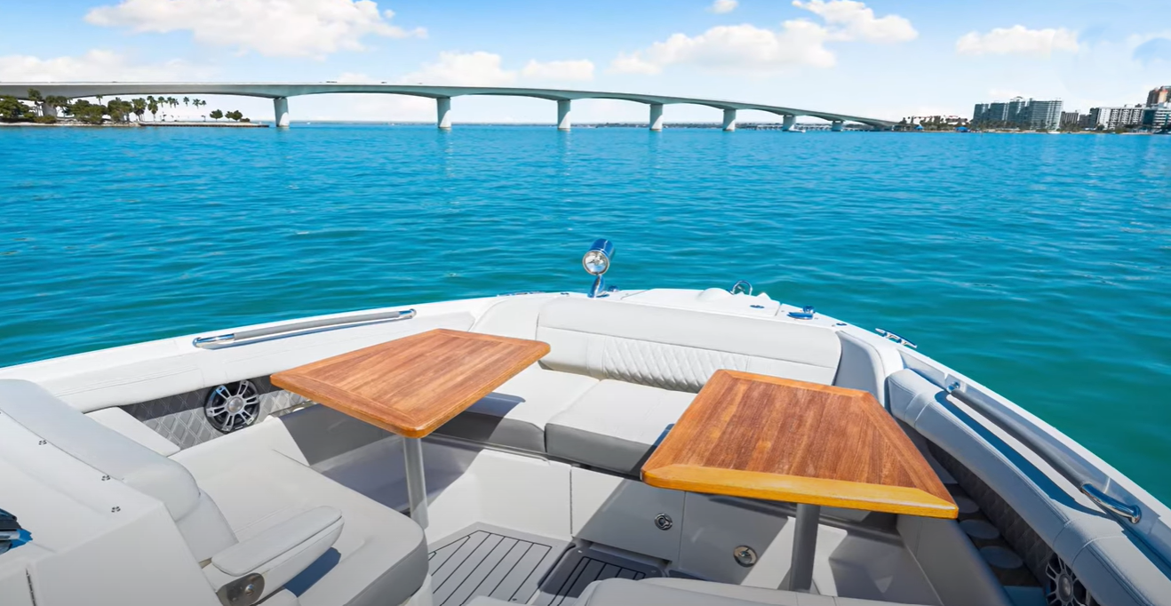 Sea Ray 350 SLX | Top Shelf