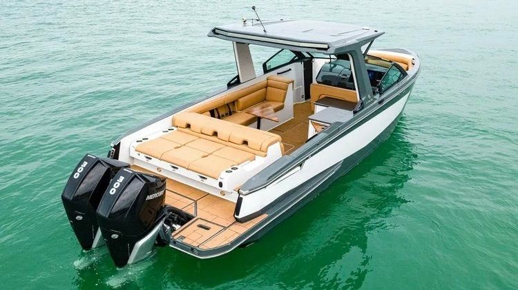 Aviara AV32 | Ocean Rode