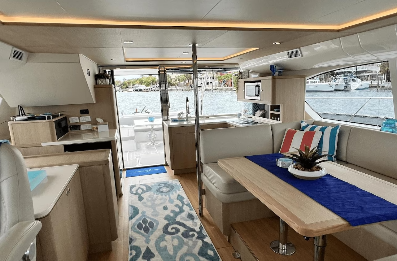 Aquila 44 | Memories, Not Dreams