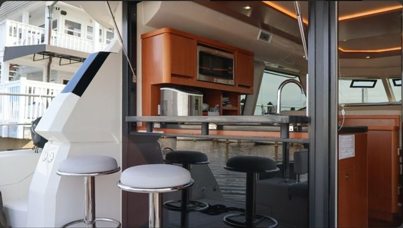 Aquila 44 | Lil’ Bit Nauti