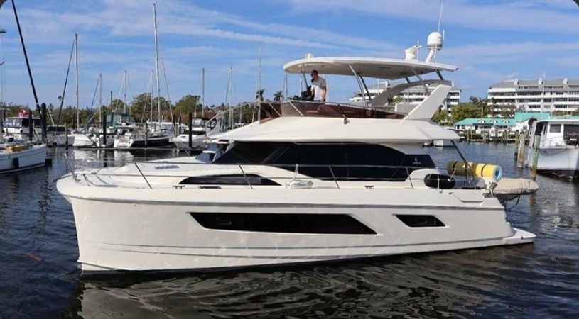 Aquila 44 | Lil’ Bit Nauti