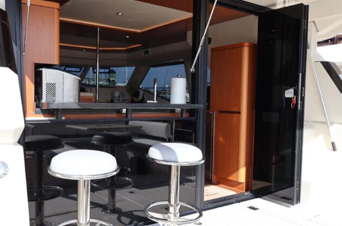 Aquila 44 | Lil’ Bit Nauti