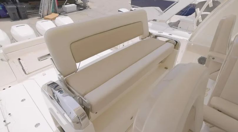 Boston Whaler 420 Outrage | A.S.W.E.