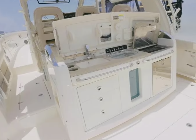 Boston Whaler 420 Outrage | A.S.W.E.