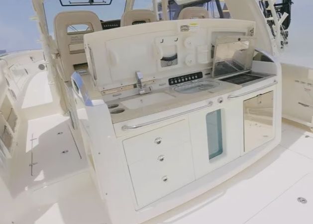 Boston Whaler 420 Outrage | A.S.W.E.