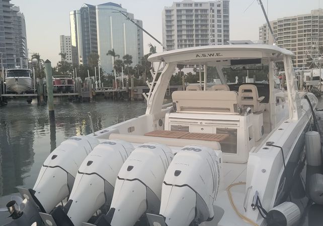 Boston Whaler 420 Outrage | A.S.W.E.