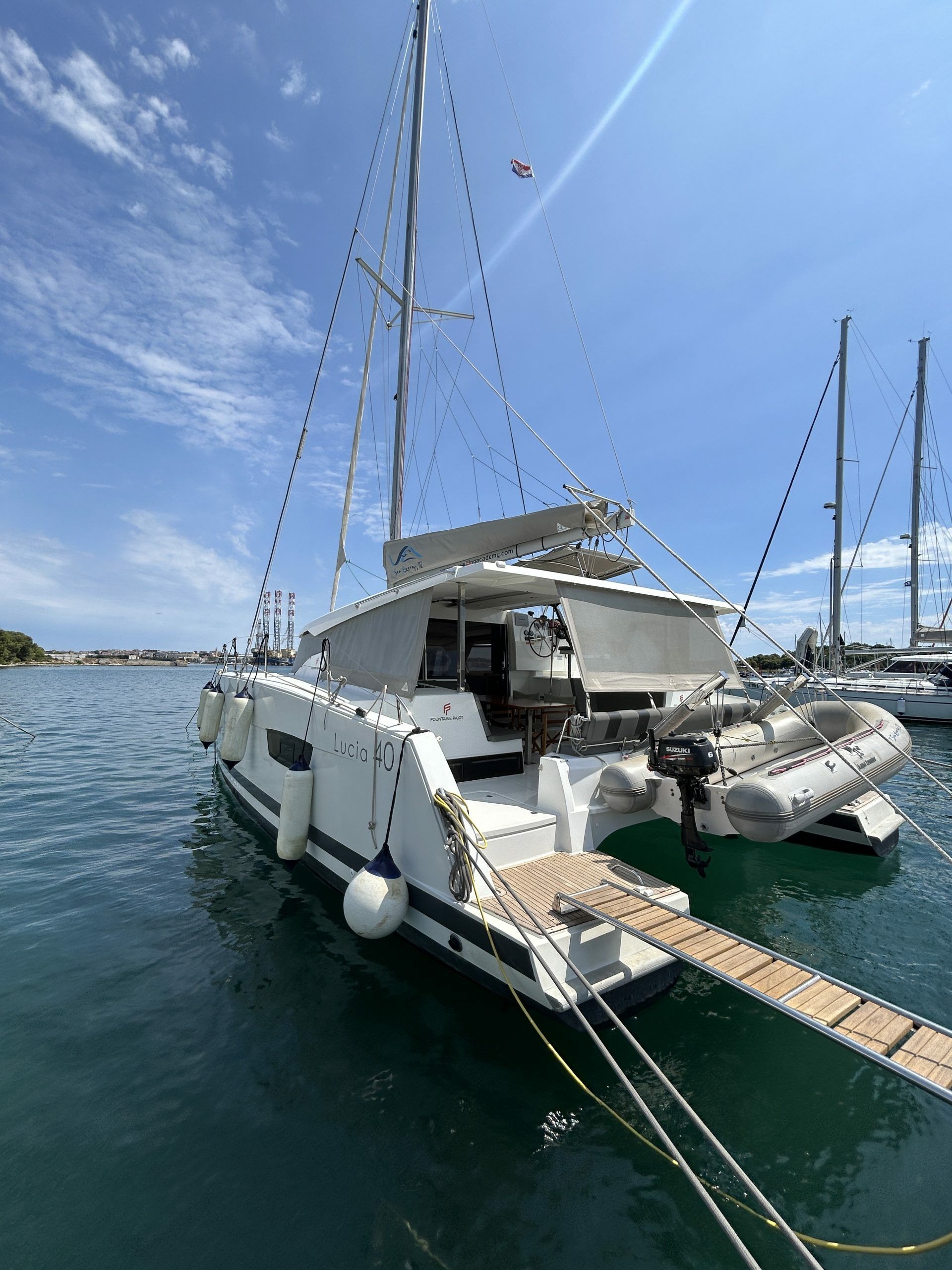 Fountaine Pajot Lucia 40 | Go Earth 1