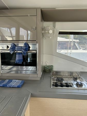 Fountaine Pajot Lucia 40 | Go Earth 1