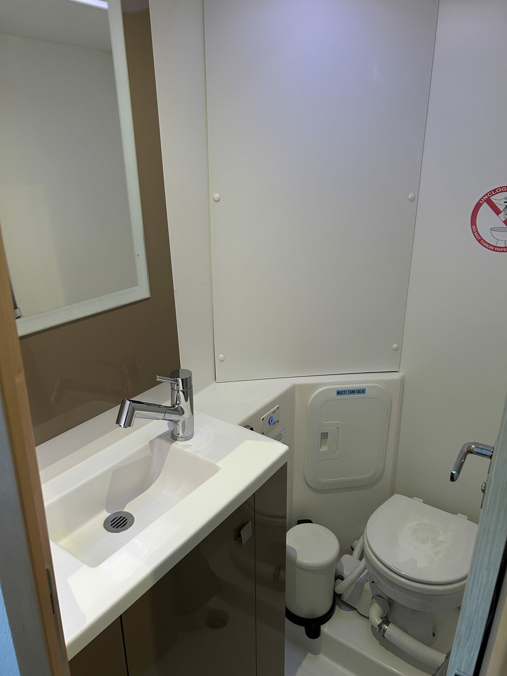 Fountaine Pajot Lucia 40 | Go Earth 1